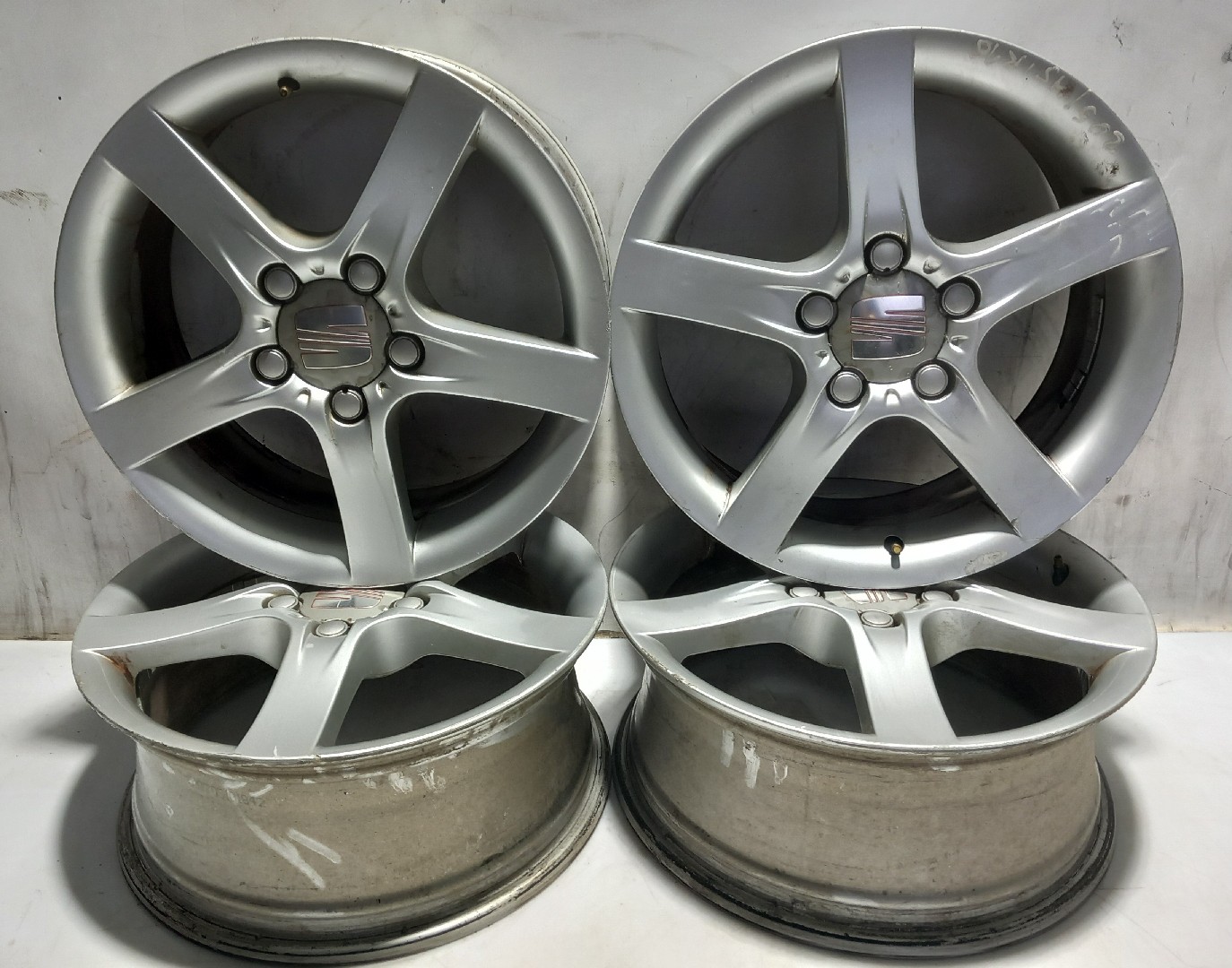 Juego de llantas SEAT Leon (1P1) Imagem-0