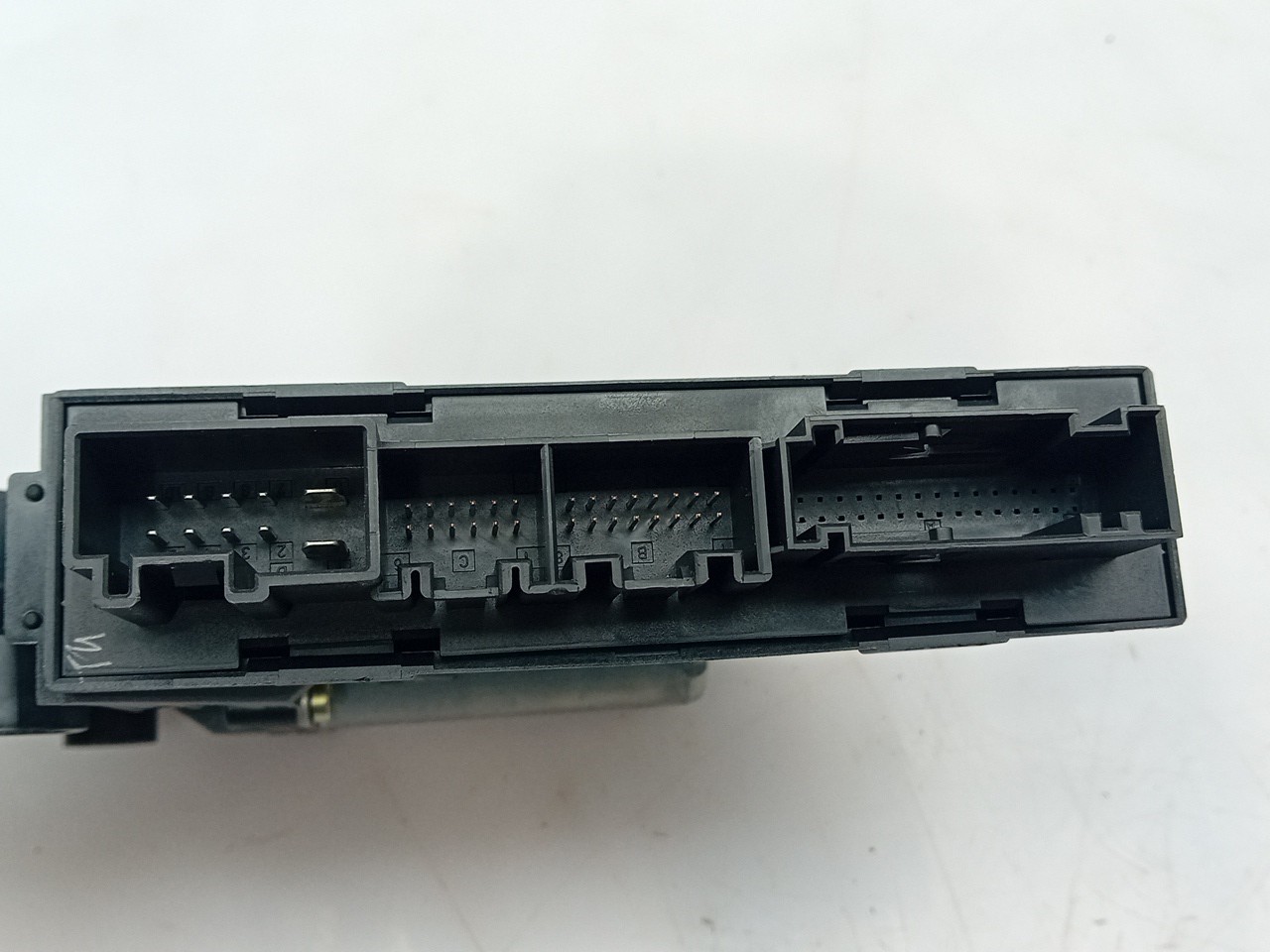 Motor vidro trás direito VOLKSWAGEN Touareg (7L) Imagem-2