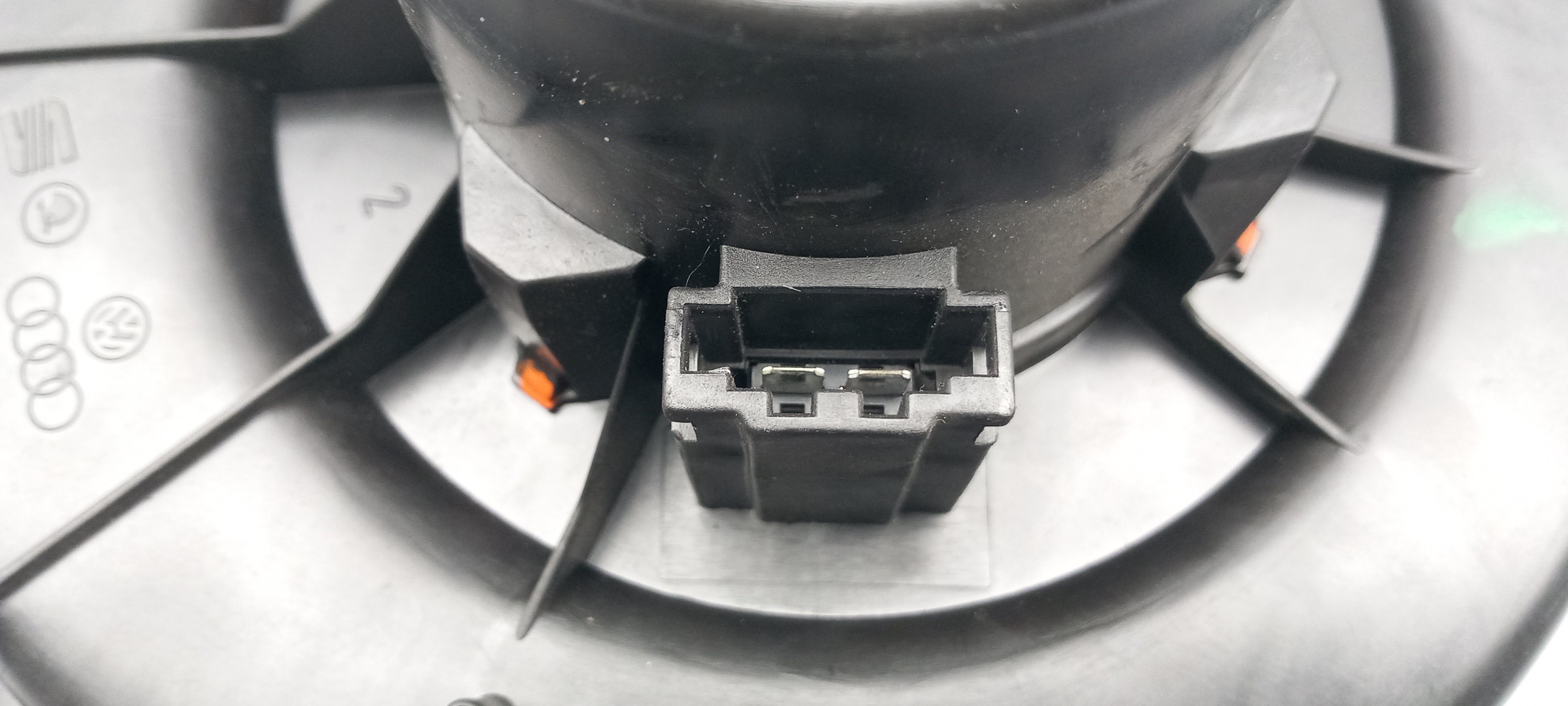 Ventola riscaldamento / Ventilatore abitacolo VOLKSWAGEN Fox (5Z1, 5Z3, 5Z4) Imagem-2