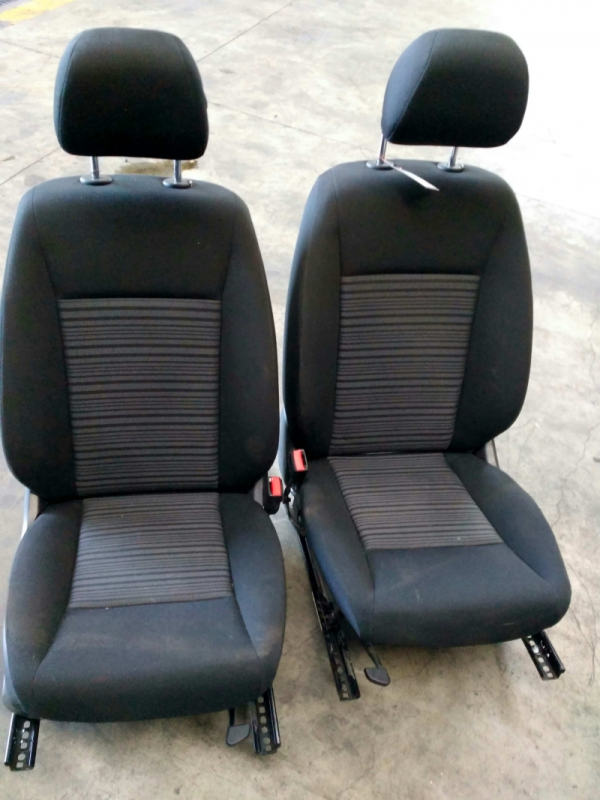 Set di sedili MERCEDES-BENZ Classe A (W176) Imagem-0