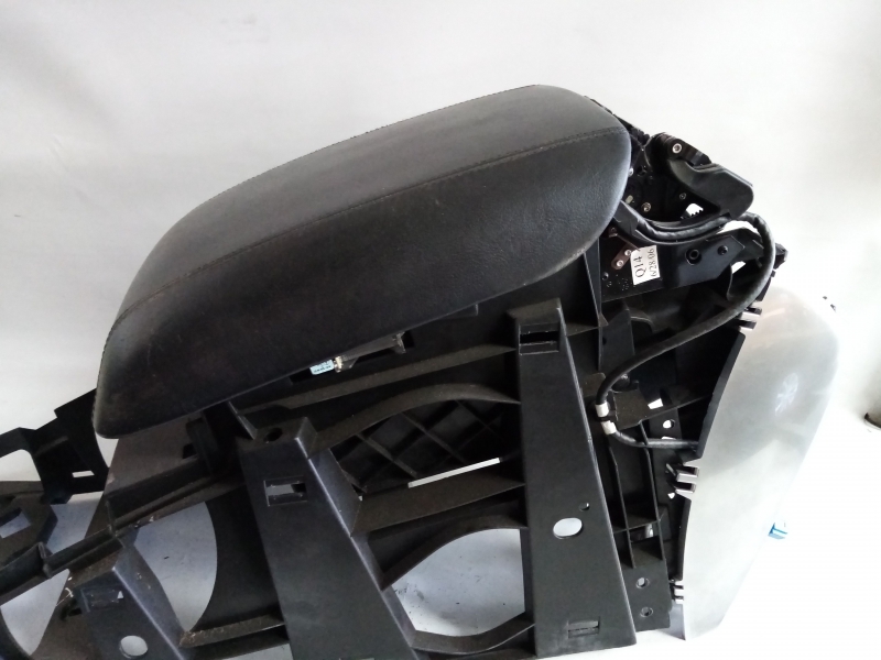 Armrest MERCEDES-BENZ Classe R (W251, V251) Imagem-1
