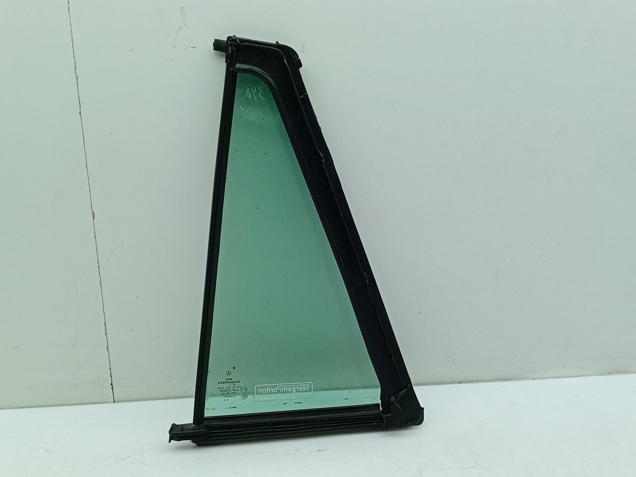 Right rear triangle window MERCEDES-BENZ Classe R (W251, V251) Imagem-1
