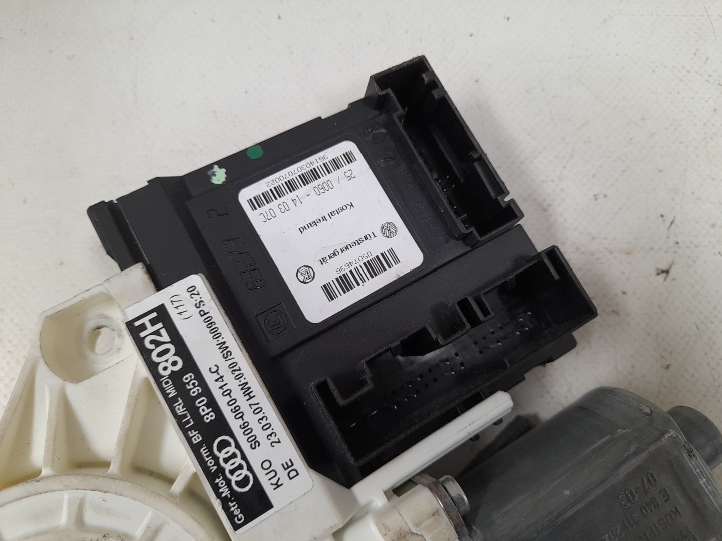 Front Right Door Window Regulator Motor AUDI A3 (8P1) Imagem-2