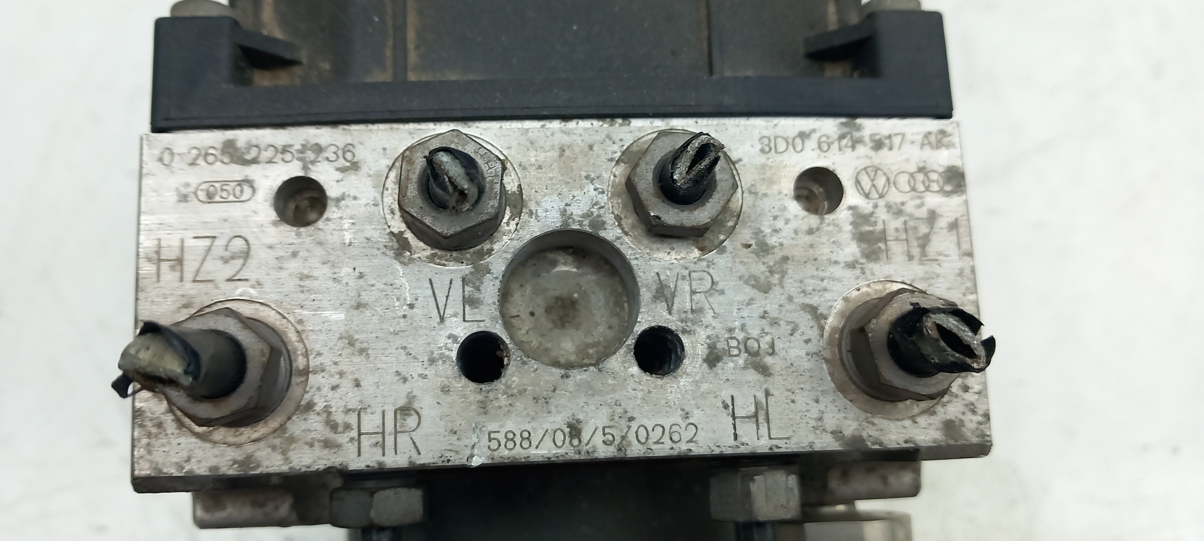 ABS control unit / ECU ABS VOLKSWAGEN Phaeton (3D) Imagem-3