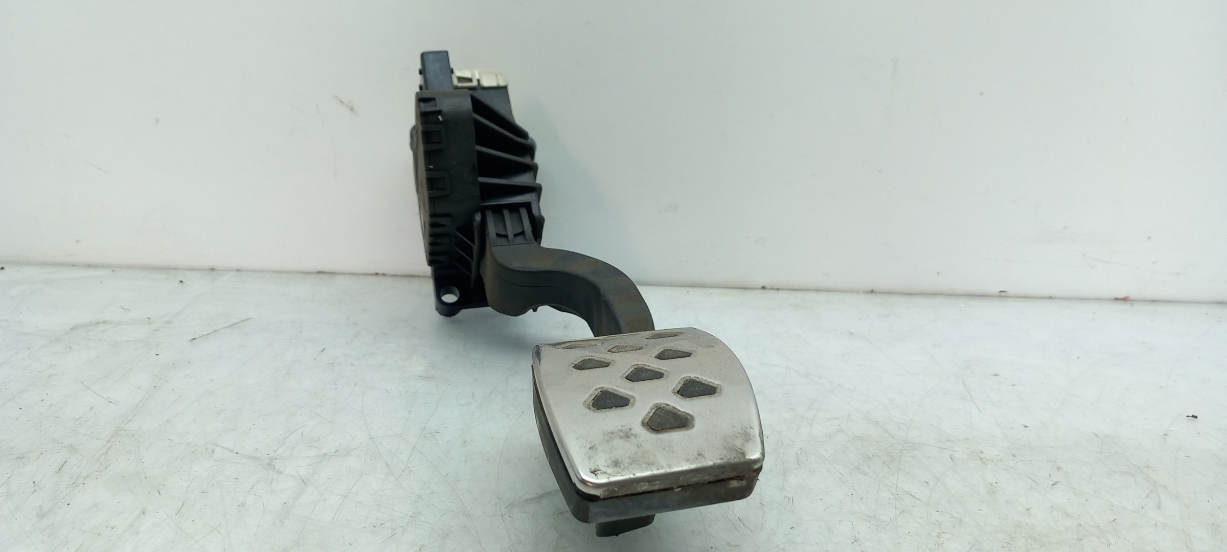 Pedal acelerador