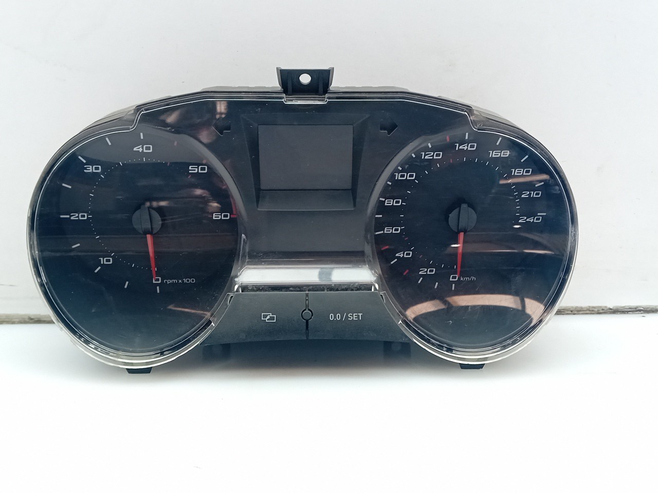 Instrument cluster