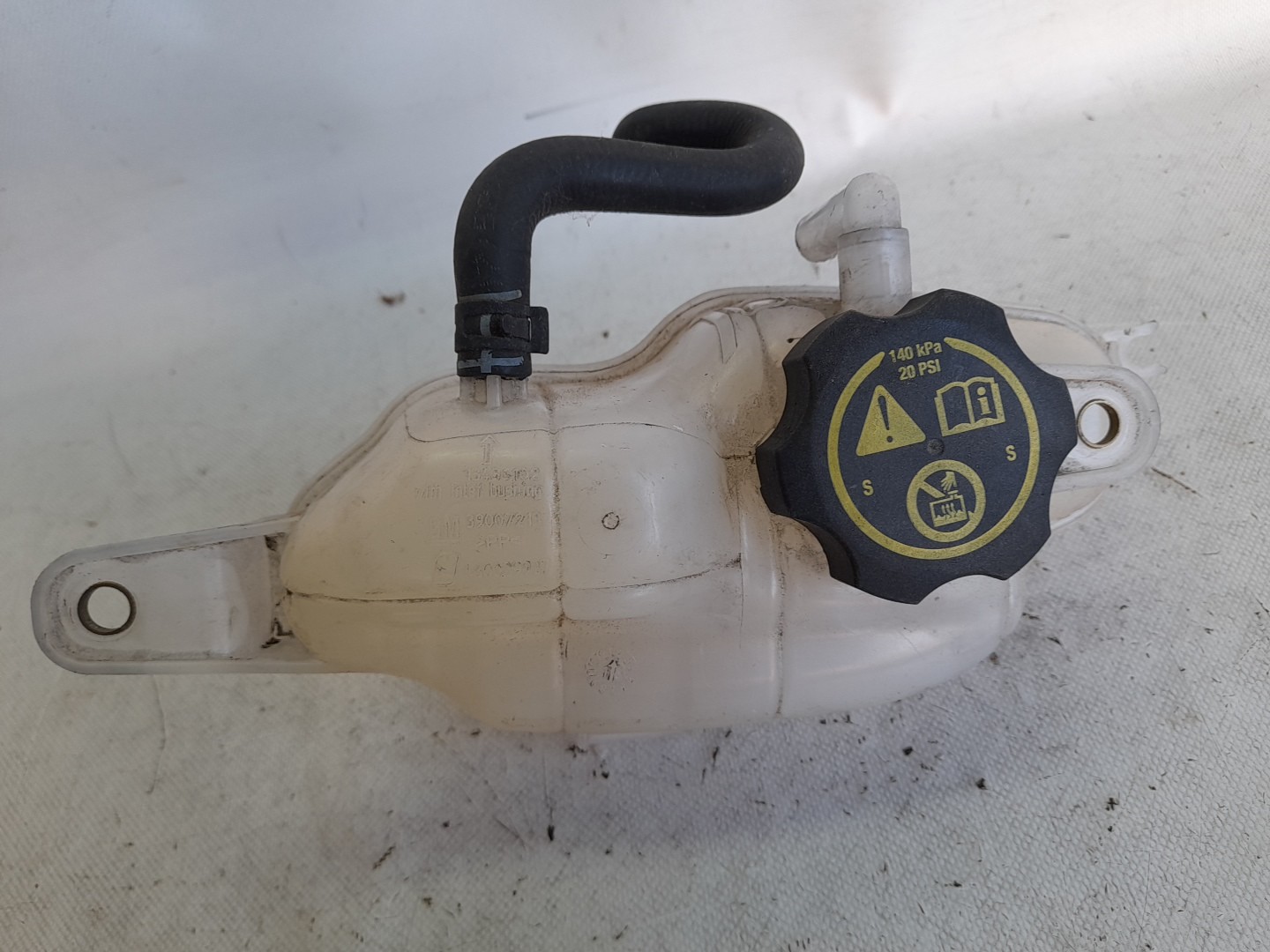 Coolant reservoir