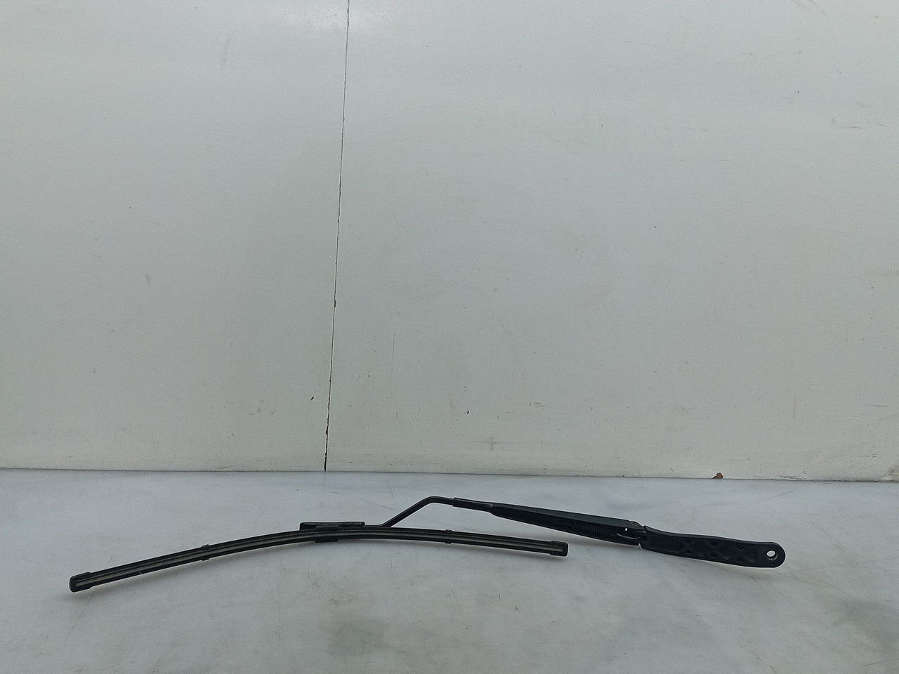 Windscreen wiper arm Left front RENAULT Megane IV (B9A/M_) Imagem-2
