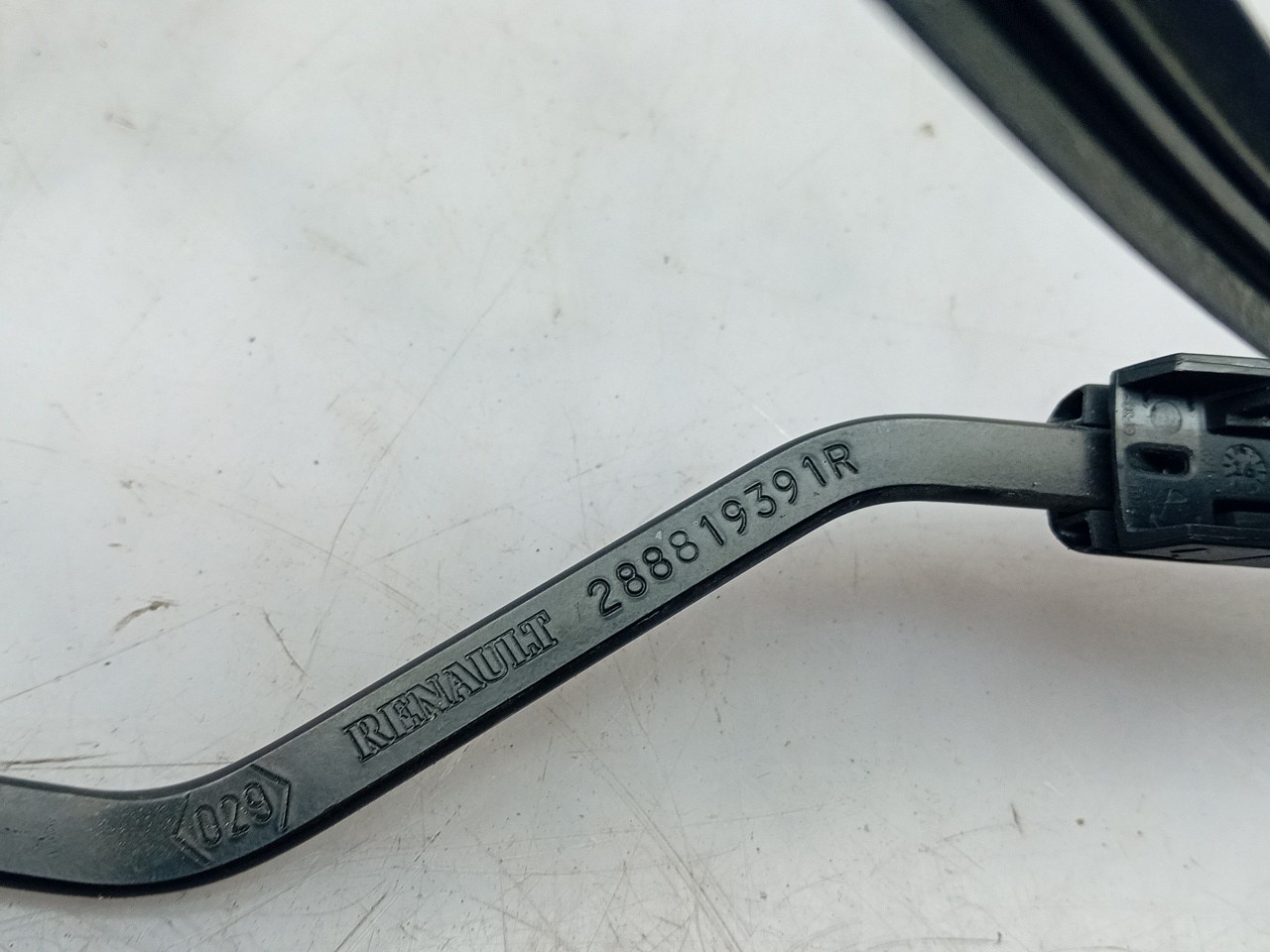 Windscreen wiper arm Left front RENAULT Megane IV (B9A/M_) Imagem-3