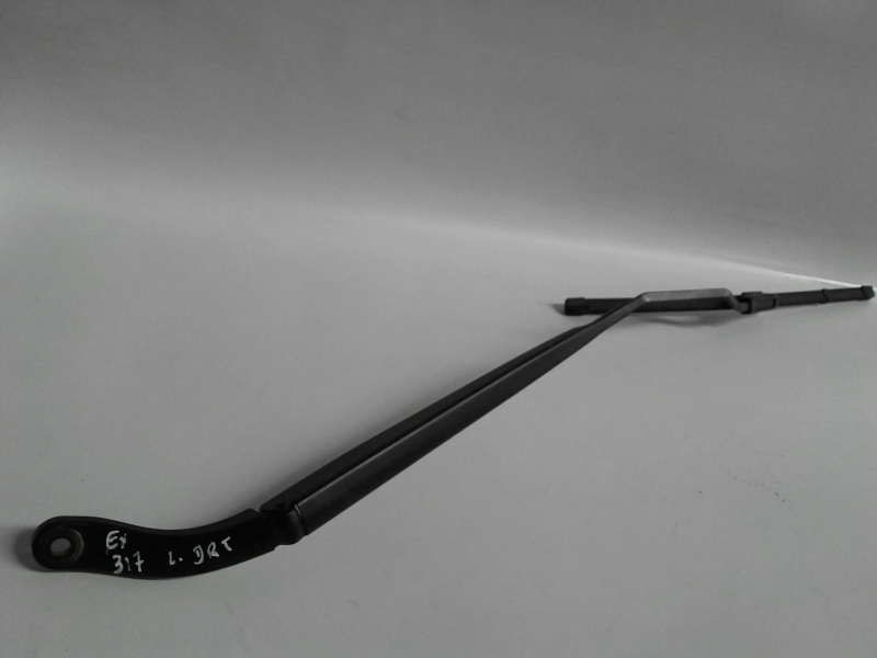 Windscreen wiper arm Right front