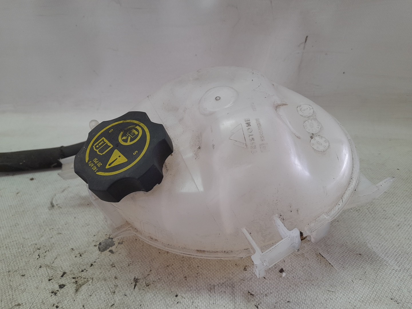 Coolant reservoir