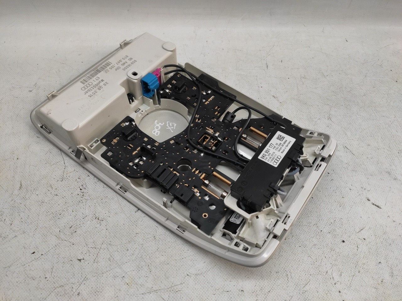 Plafonier frente AUDI A4 (8K2, B8) Imagem-2