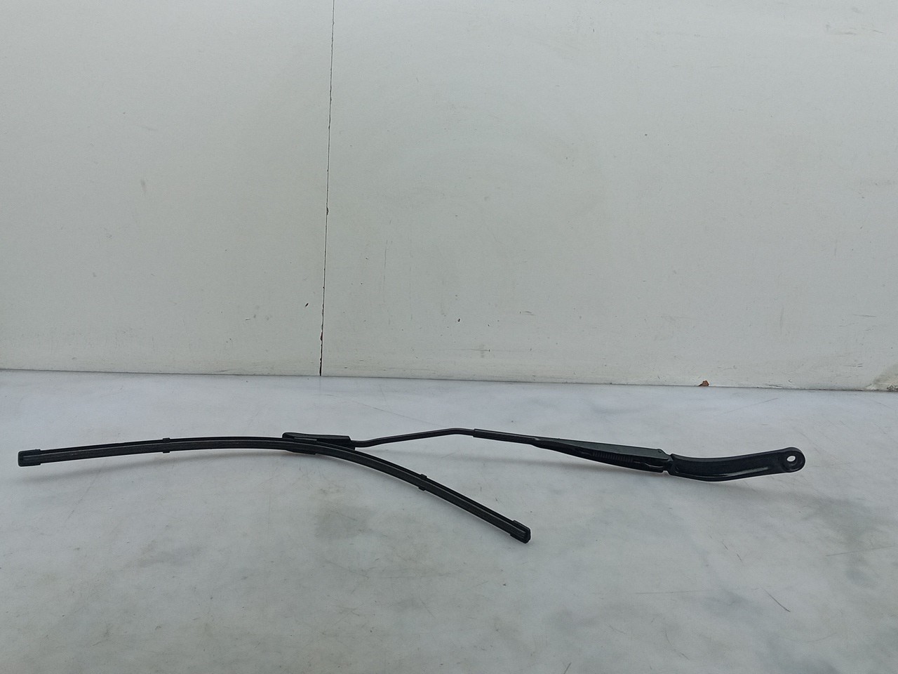 Windscreen wiper arm Left front RENAULT Captur (J5_) Imagem-1