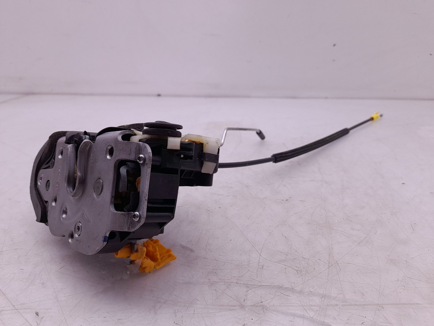 Rear Left Door Lock OPEL Astra J Imagem-2