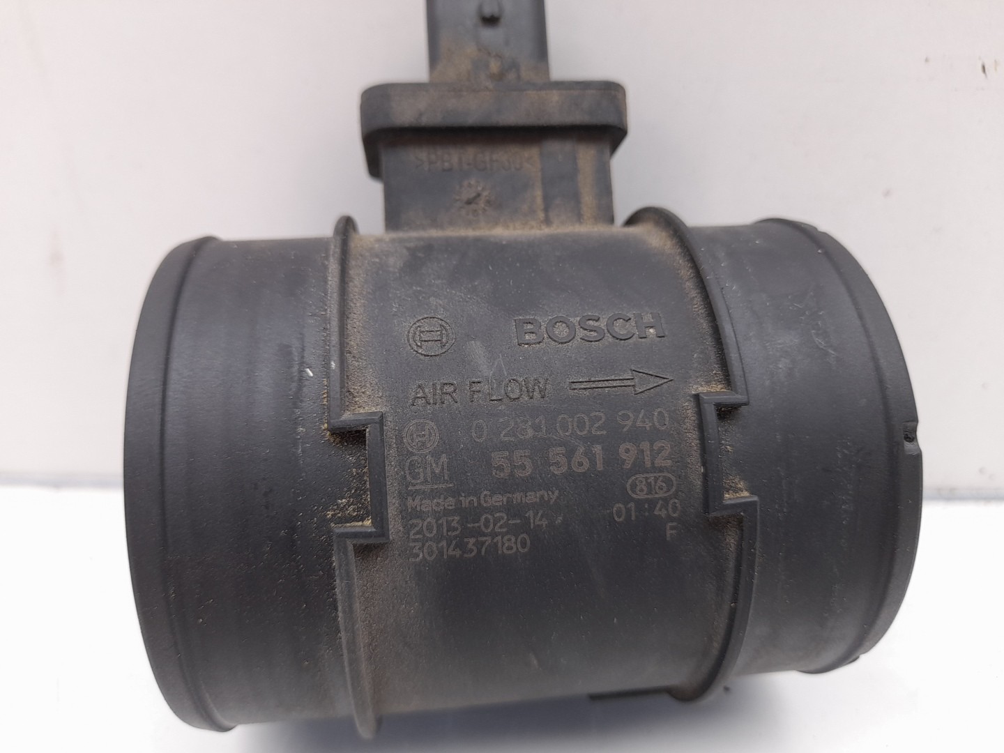 Medidor de masa de aire / Caudalímetros  OPEL Astra J Imagem-2