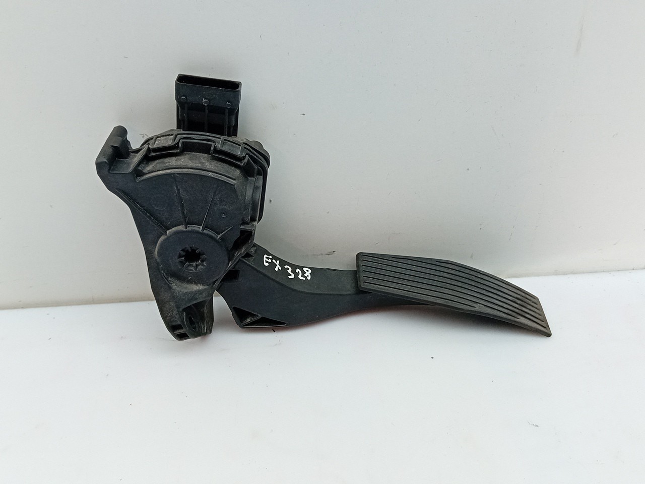 Pedal acelerador OPEL Insignia A Sports Tourer (G09) Imagem-1