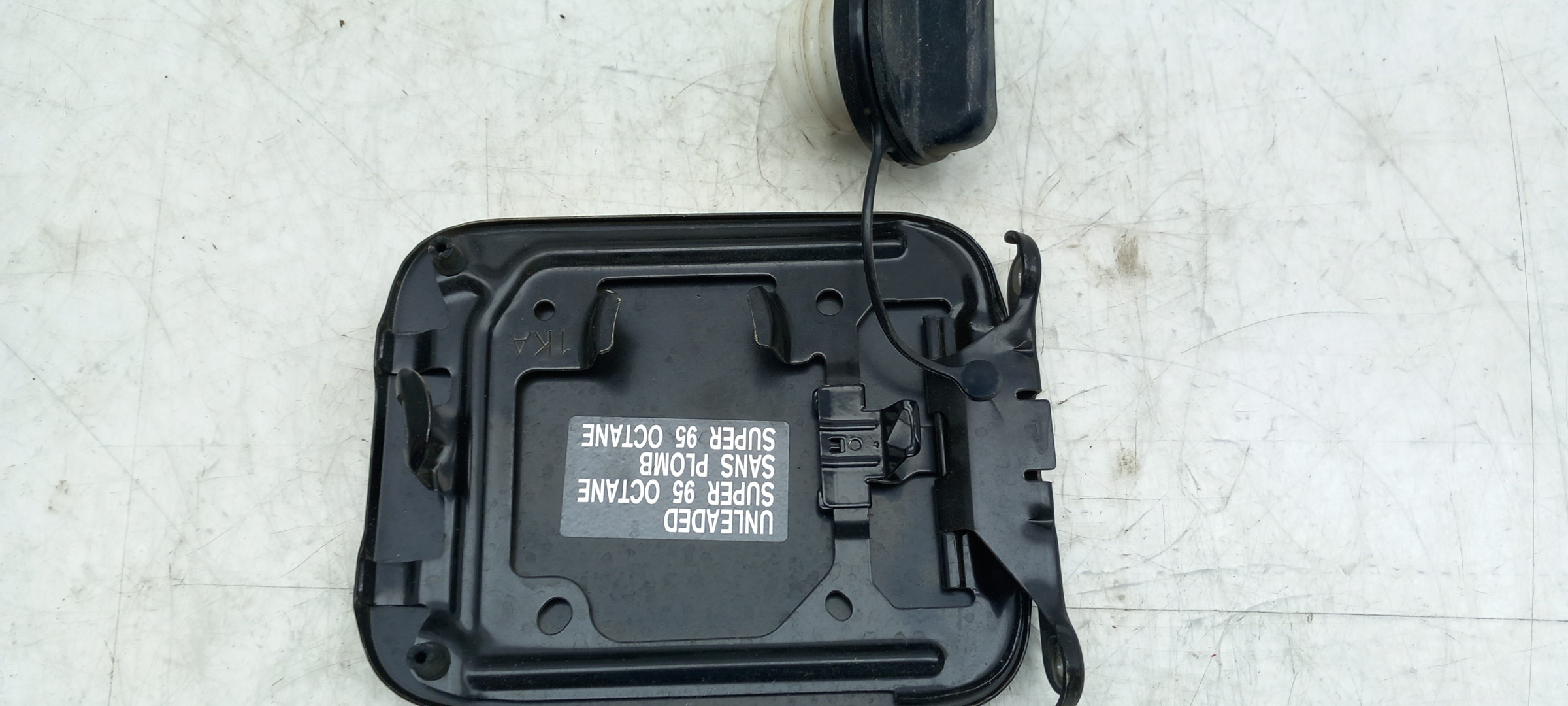 Tapa exterior combustible NISSAN Juke (F15) Imagem-1