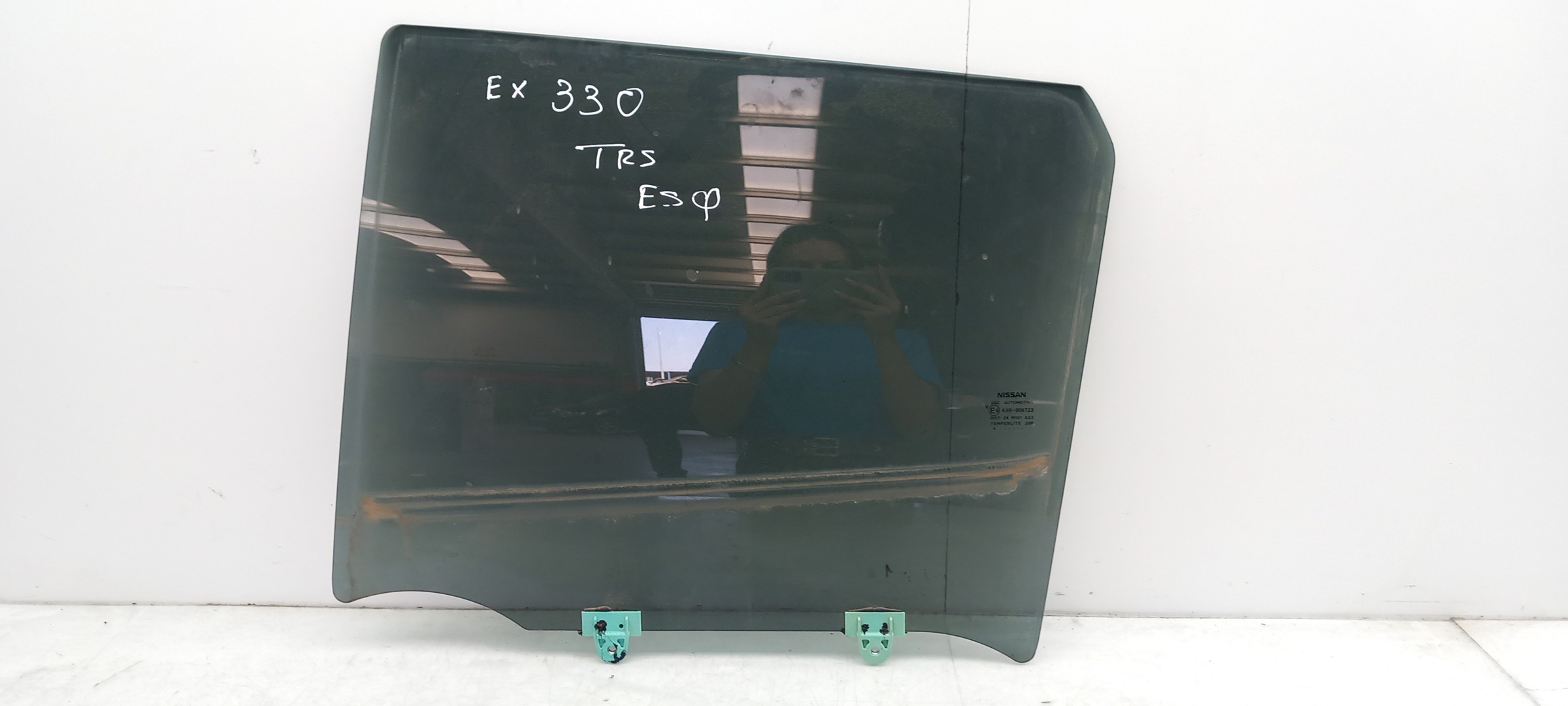 Left rear door glass