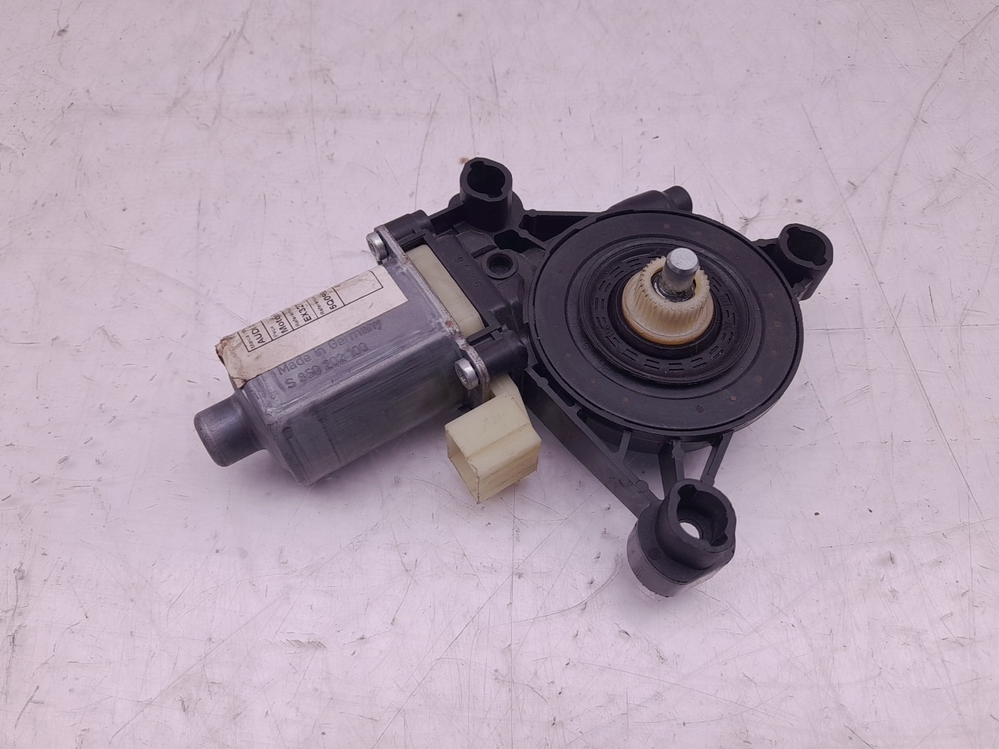 Moteur lève-vitre avant gauche AUDI A3 Sportback (8VA, 8VF) Imagem-2