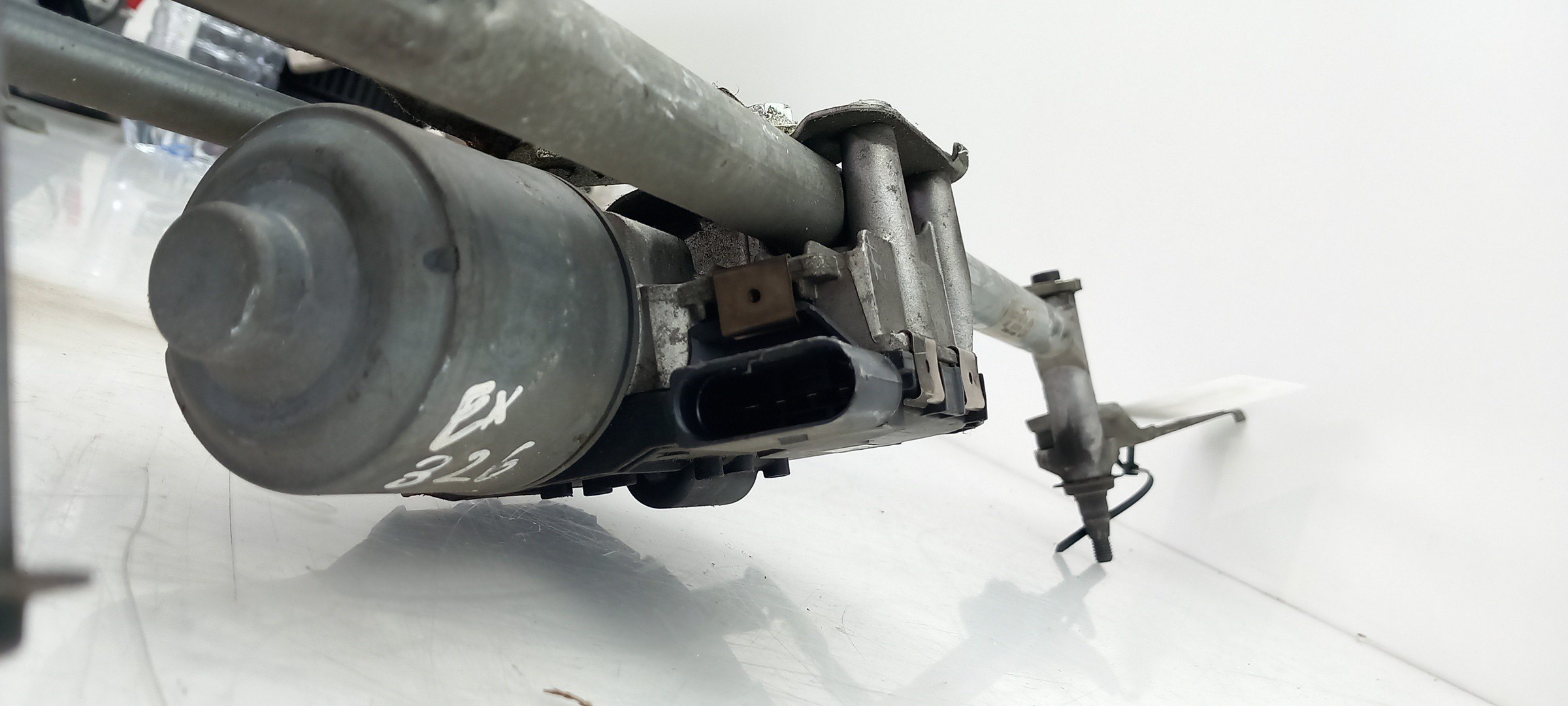 Motor limpa vidros frente VOLKSWAGEN Golf V Variant (1K5) Imagem-2