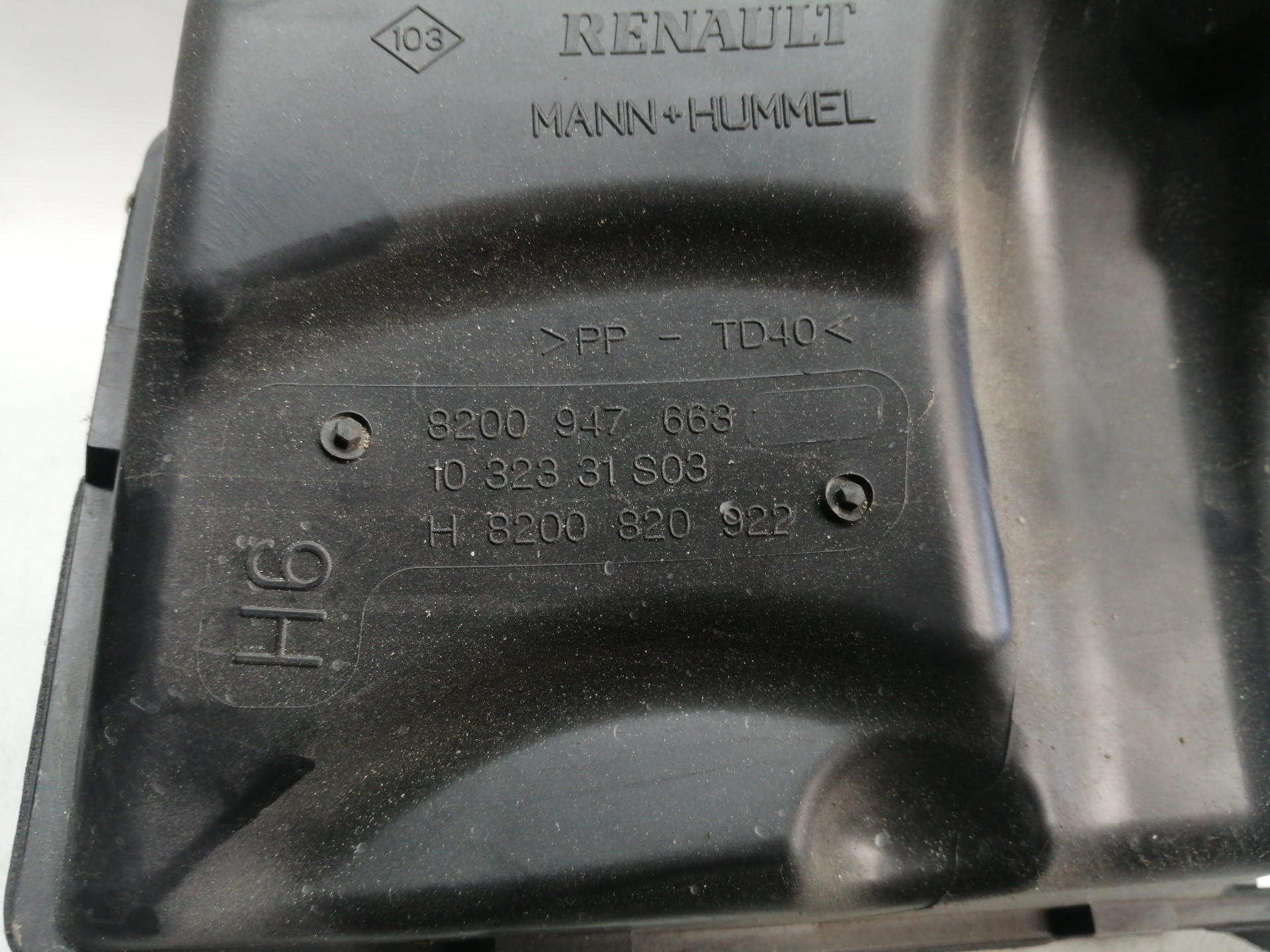Boîtier filtre à air RENAULT Megane III (BZ0_) Imagem-1