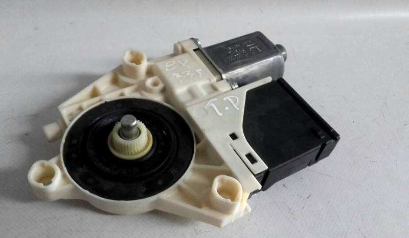 Right Rear  Door Window Regulator Motor RENAULT Megane III (BZ0_) Imagem-2