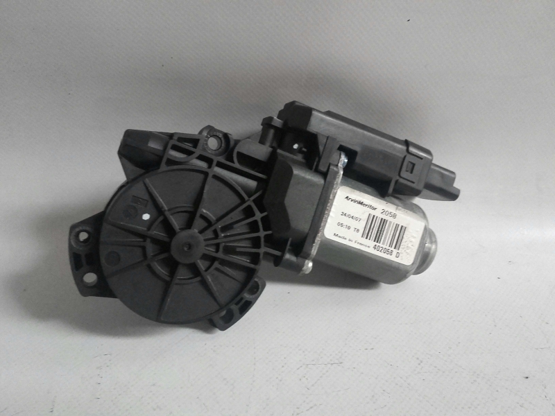 Right Rear  Door Window Regulator Motor