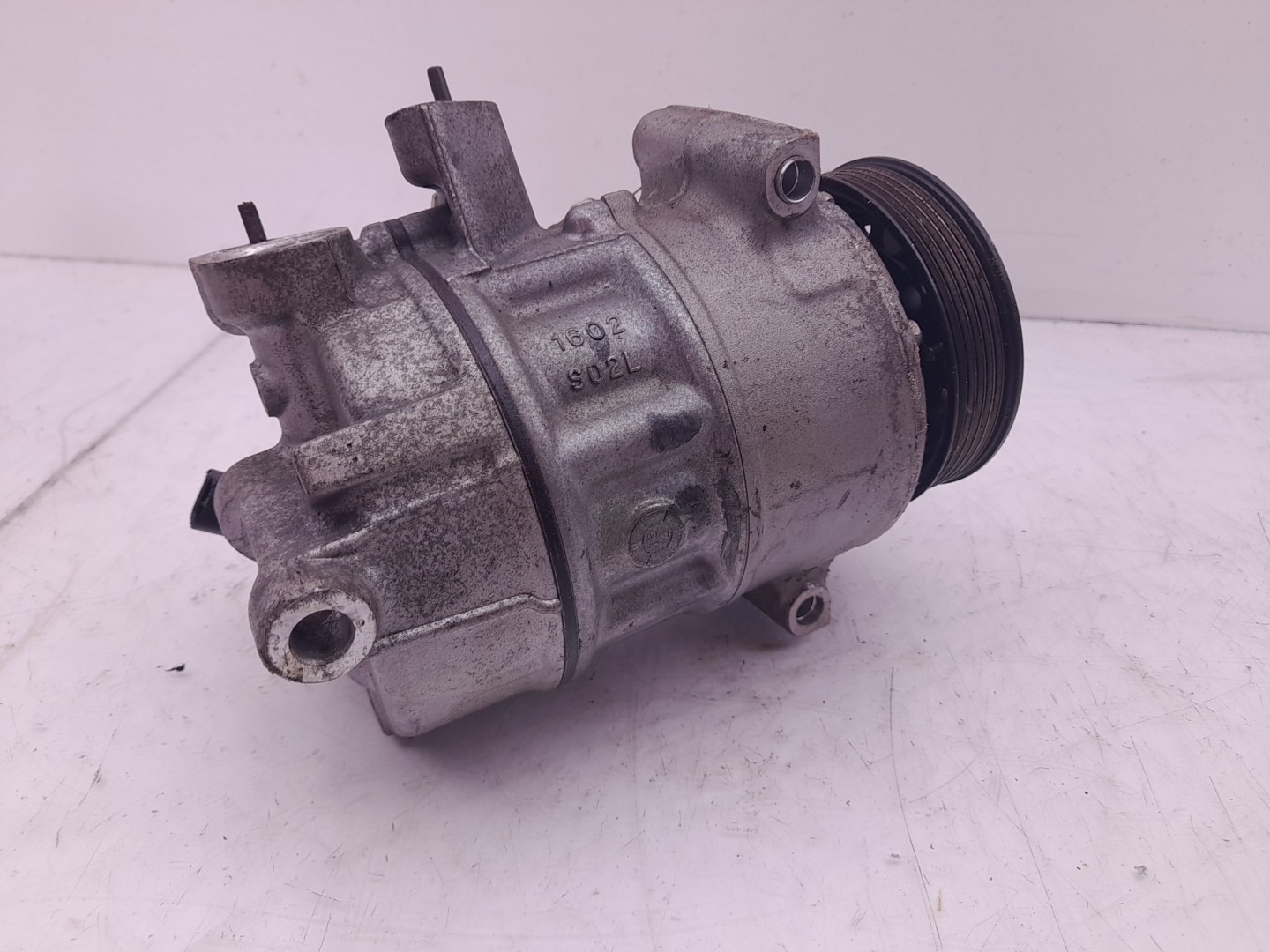 Compresseur AC VOLKSWAGEN Polo (6R, 6C) Imagem-1