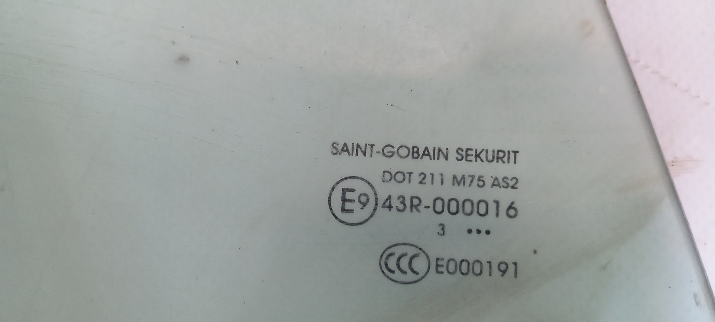 Vidro porta frente direita PEUGEOT Partner II Imagem-1