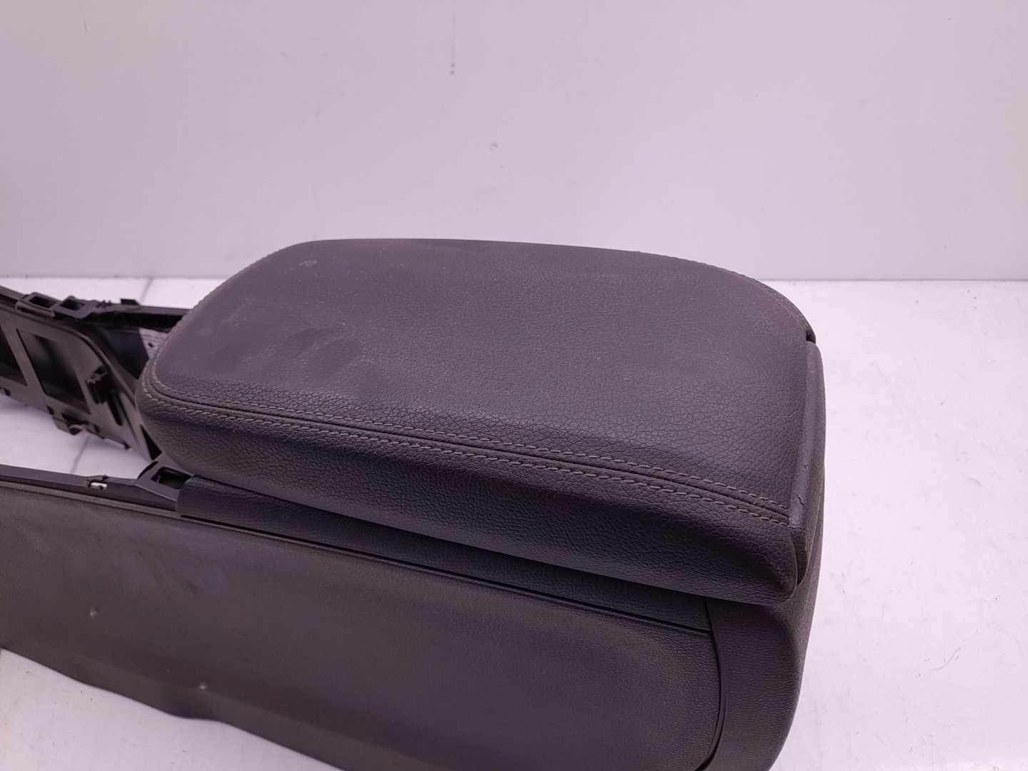Armrest MERCEDES-BENZ GLA (X156) Imagem-1