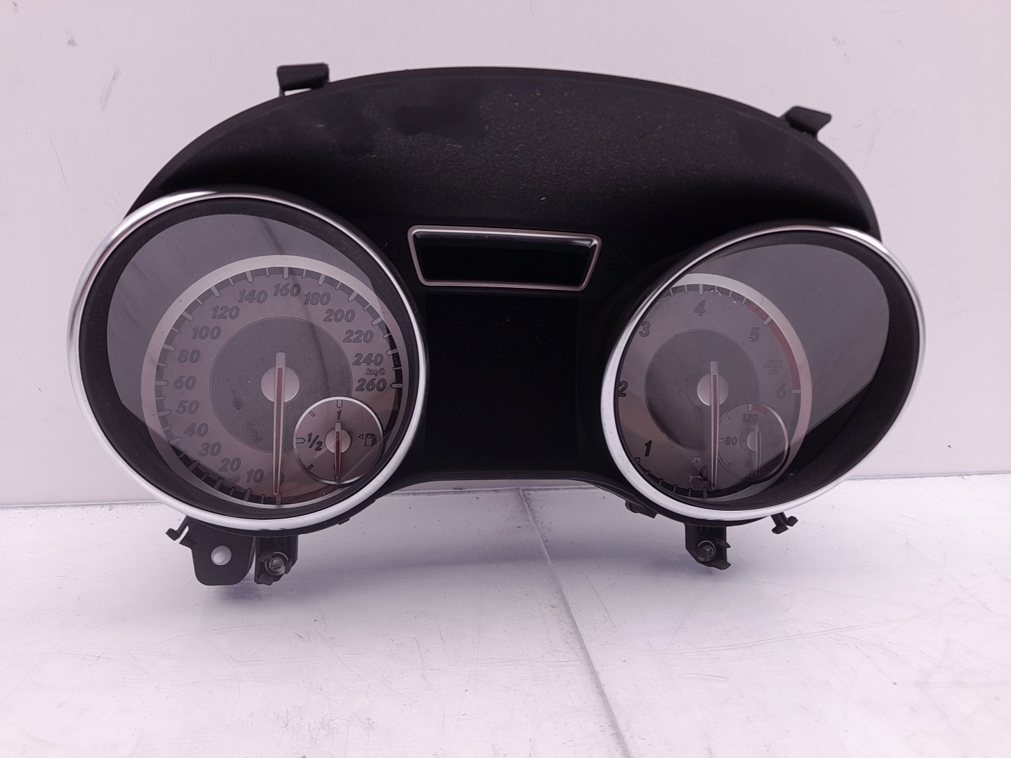 Quadrante / painel de instrumentos MERCEDES-BENZ GLA (X156) Imagem-1