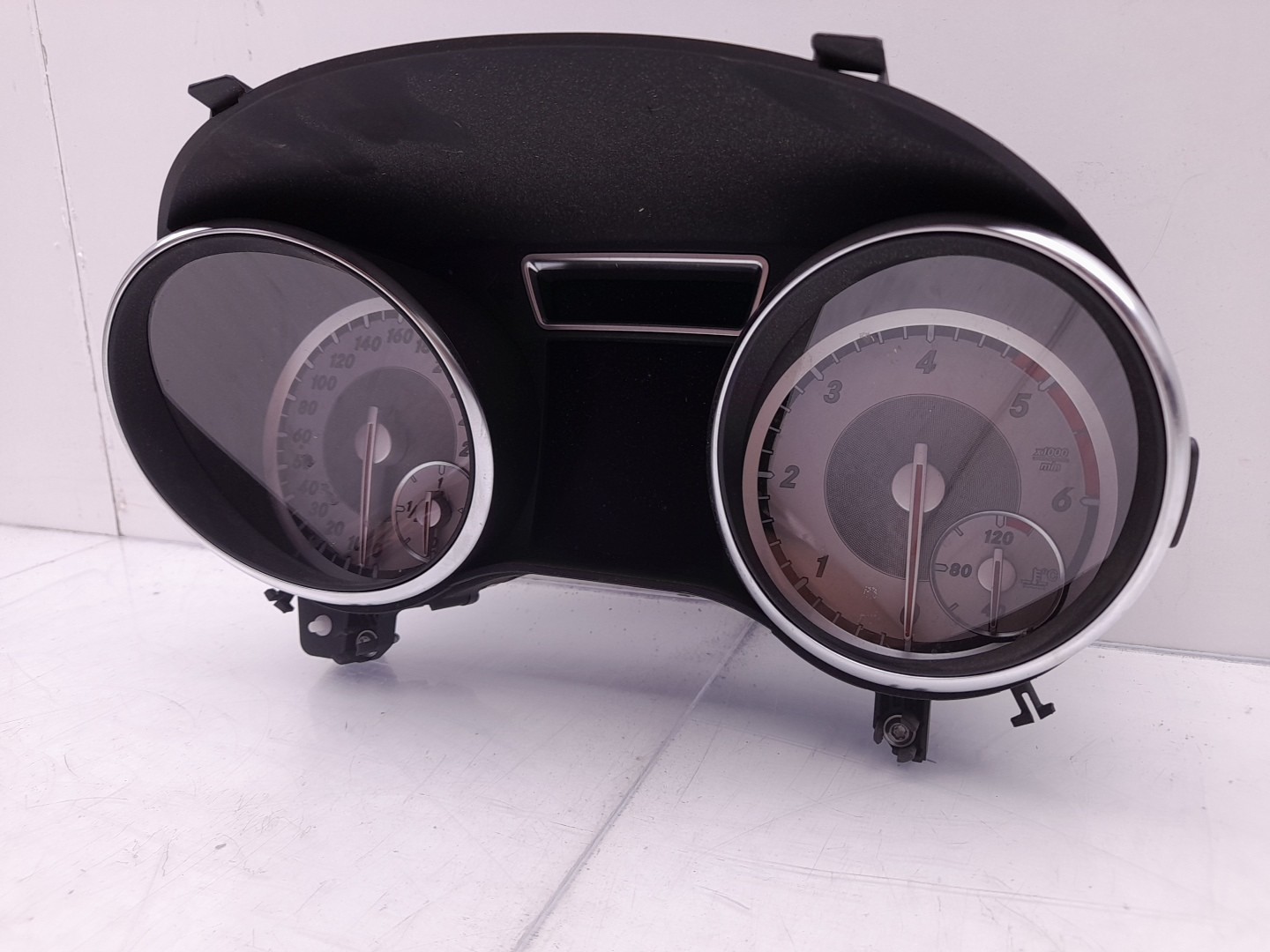 Quadrante / painel de instrumentos MERCEDES-BENZ GLA (X156) Imagem-2