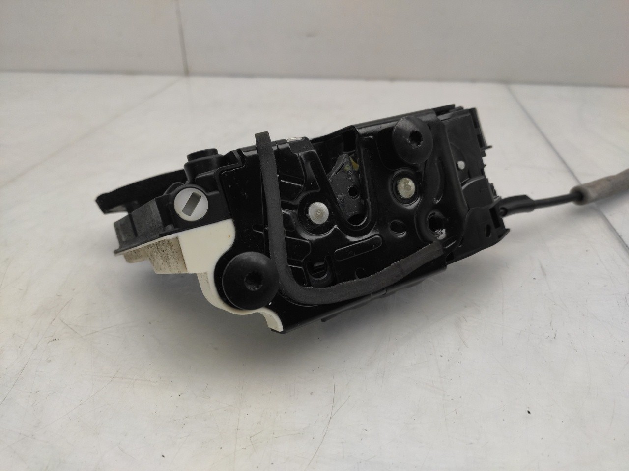 Cerradura / cierre puerta delantero izquierdo VOLKSWAGEN Golf VII (5G1, BQ1, BE1, BE2) Imagem-1