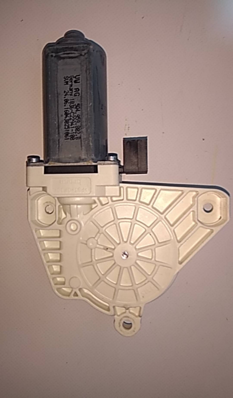 Motor vidro frente direito VOLKSWAGEN Golf VII (5G1, BQ1, BE1, BE2) Imagem-1