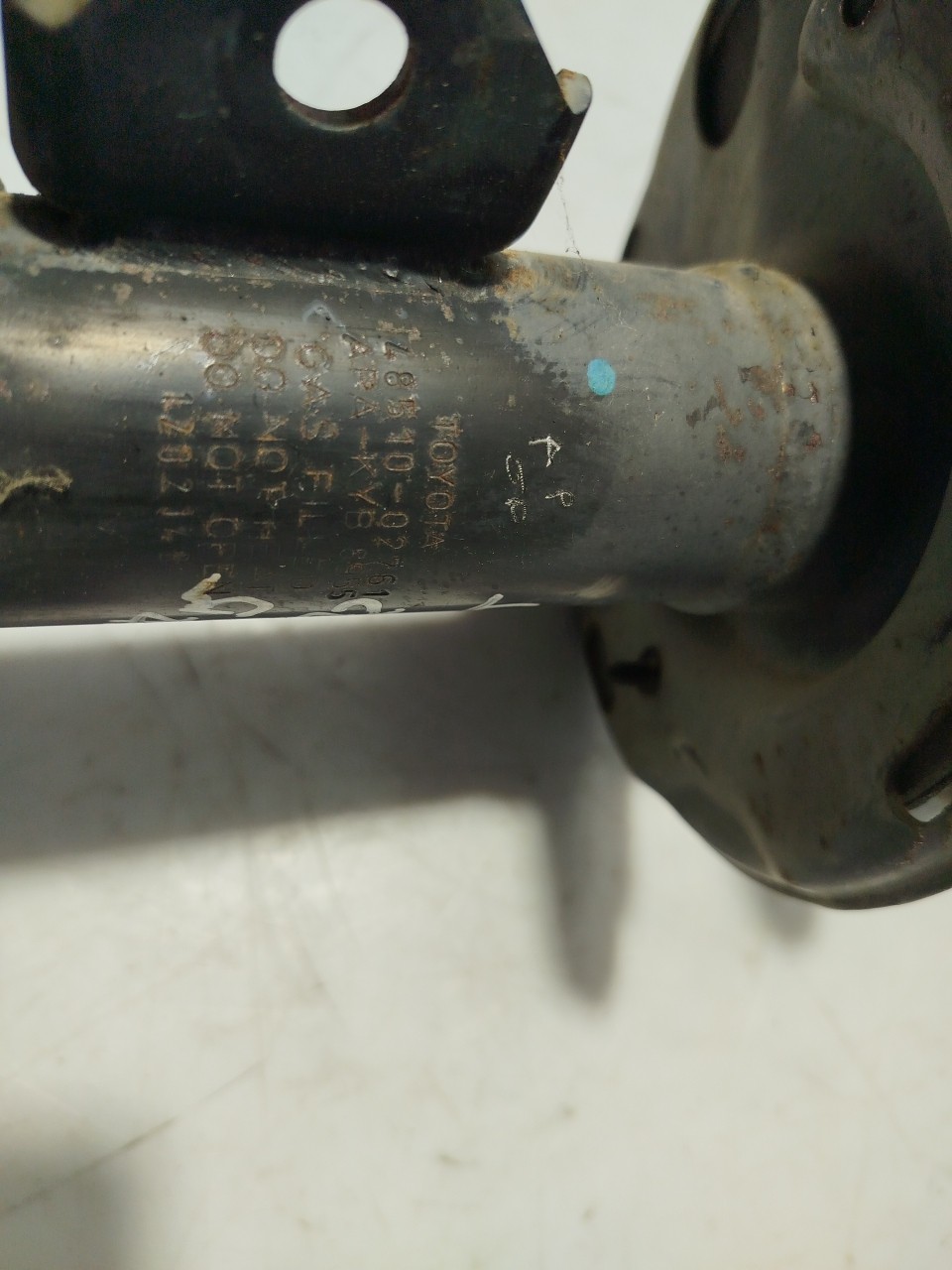 Right Front Shock Absorber TOYOTA Auris Hatchback (_E15_) Imagem-2
