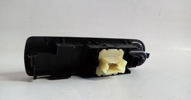 Left Front window control RENAULT Clio IV Société Imagem-1