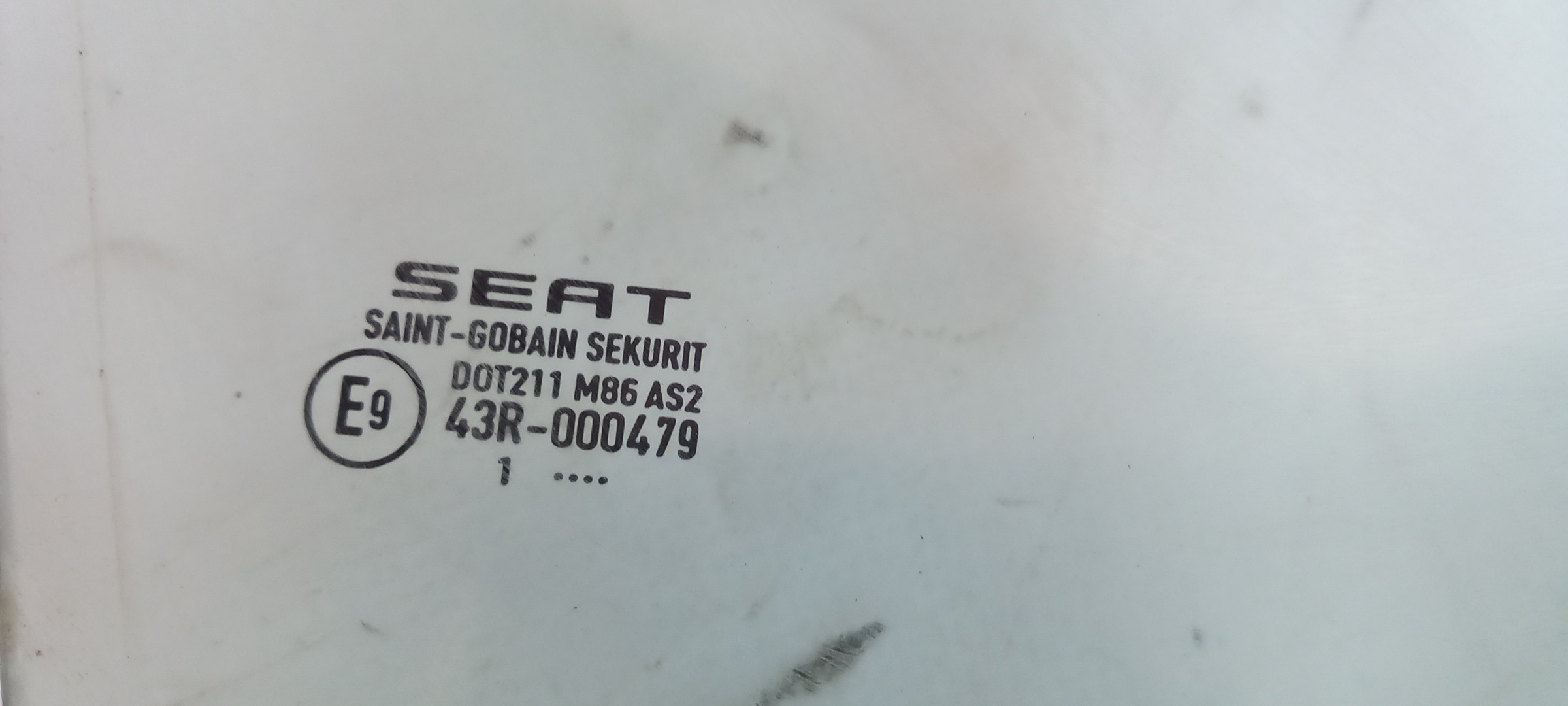 Vitre porte avant Droite SEAT Ibiza IV (6J5, 6P1) Imagem-1