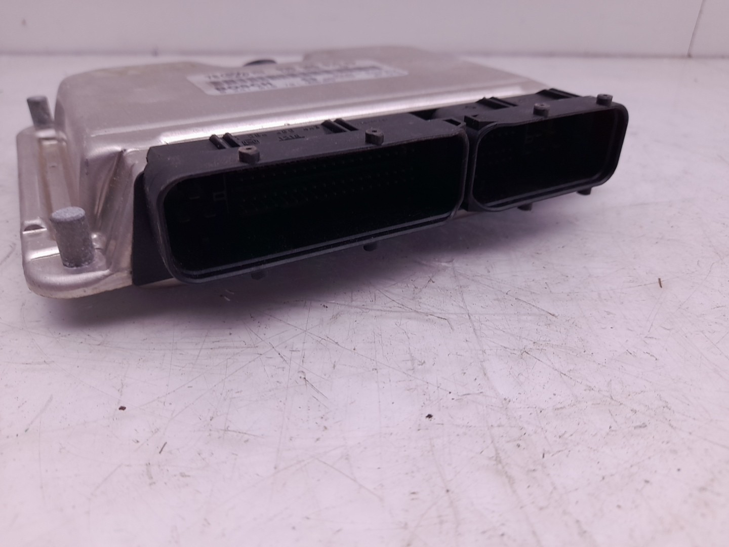 Centralina motor / ECU VOLKSWAGEN Passat (3B3) Imagem-1