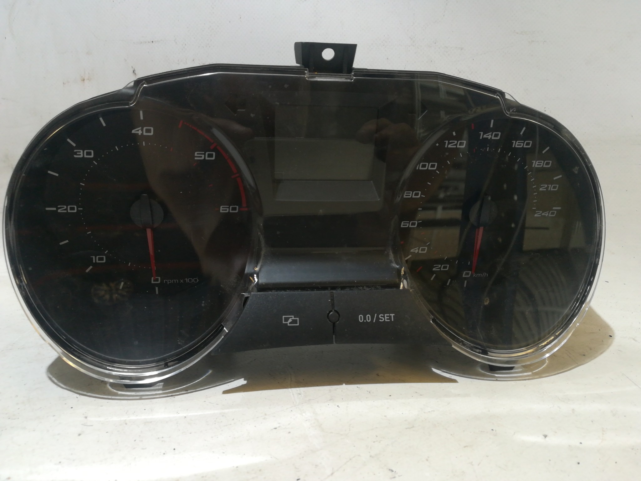 Instrument cluster