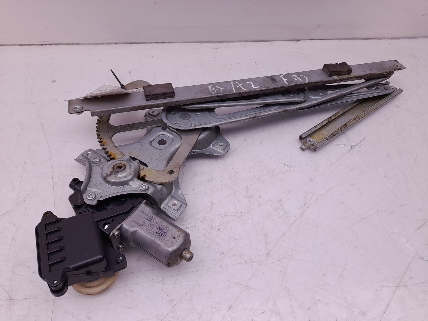 Right front window regulator
