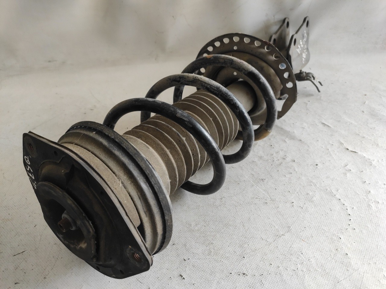 Amortisseur Avant Gauche