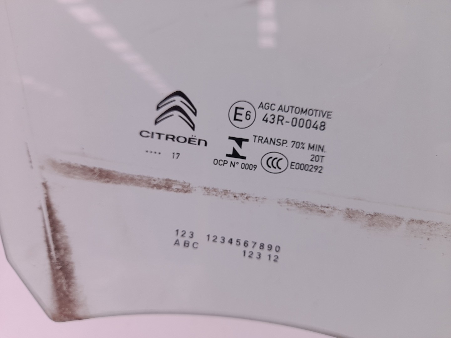 Right front door glass CITROËN C3 III (SX) Imagem-1