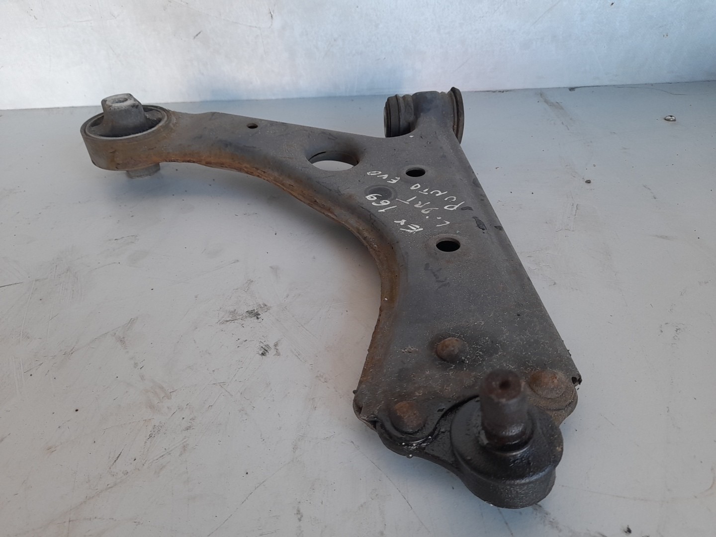 Braço de suspensão frente direito FIAT Punto Evo (199_) Imagem-1