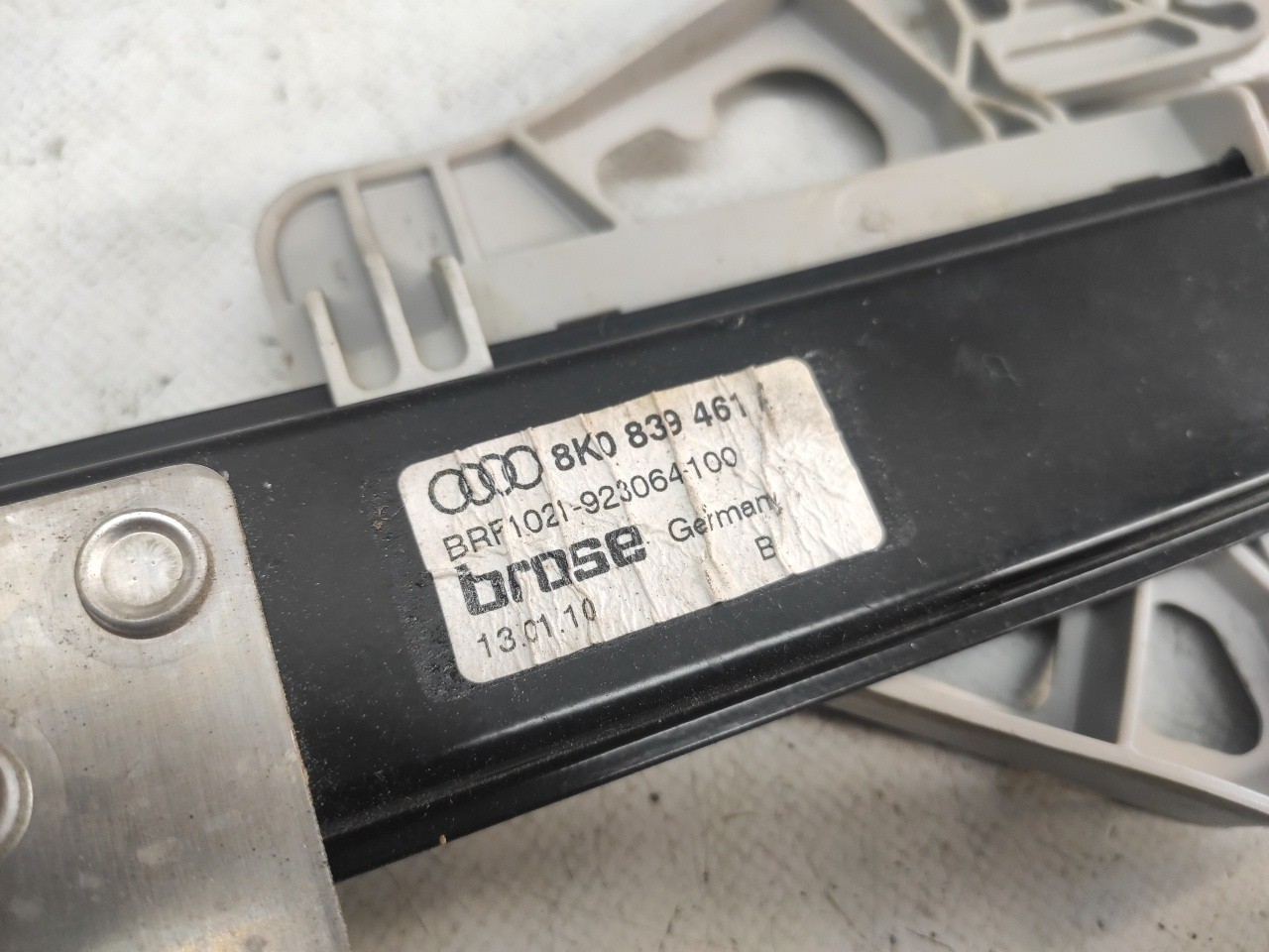 Left rear window regulator AUDI A4 Avant (8K5, B8) Imagem-1