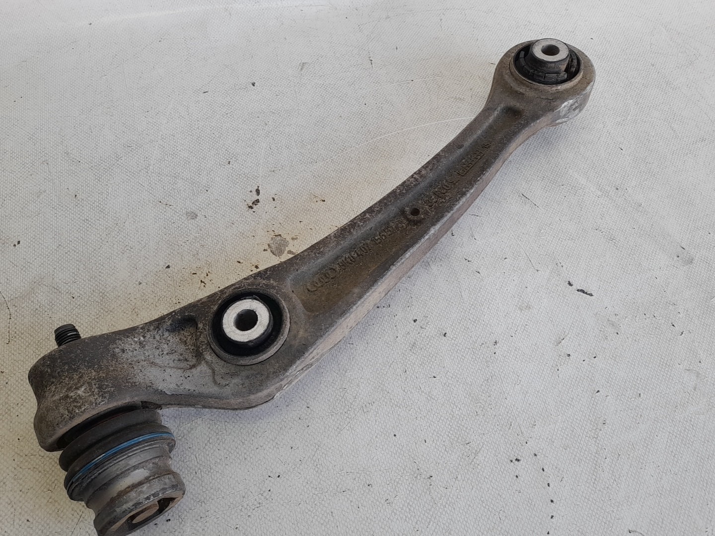 Bras de suspension Avant Droite AUDI A4 Avant (8K5, B8) Imagem-1