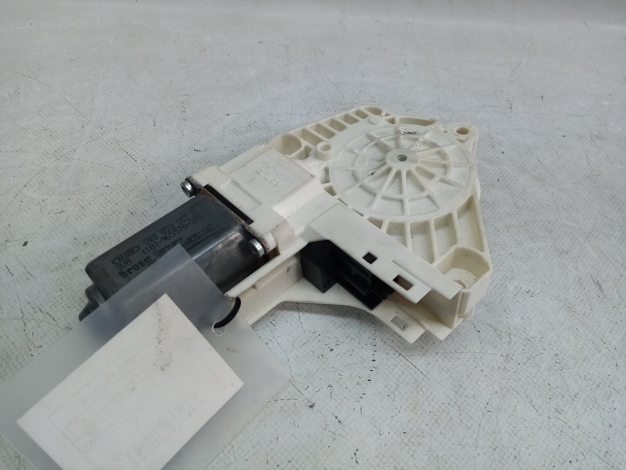 Front Left Window Motor
