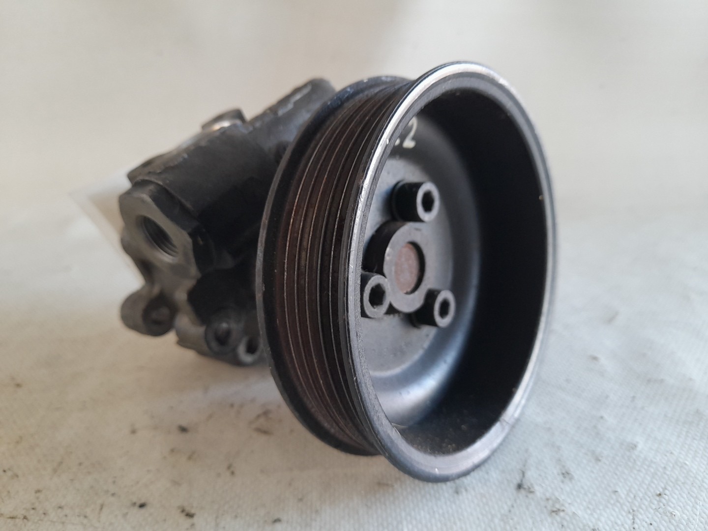 Steering pump