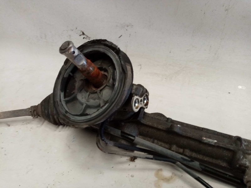 Steering box