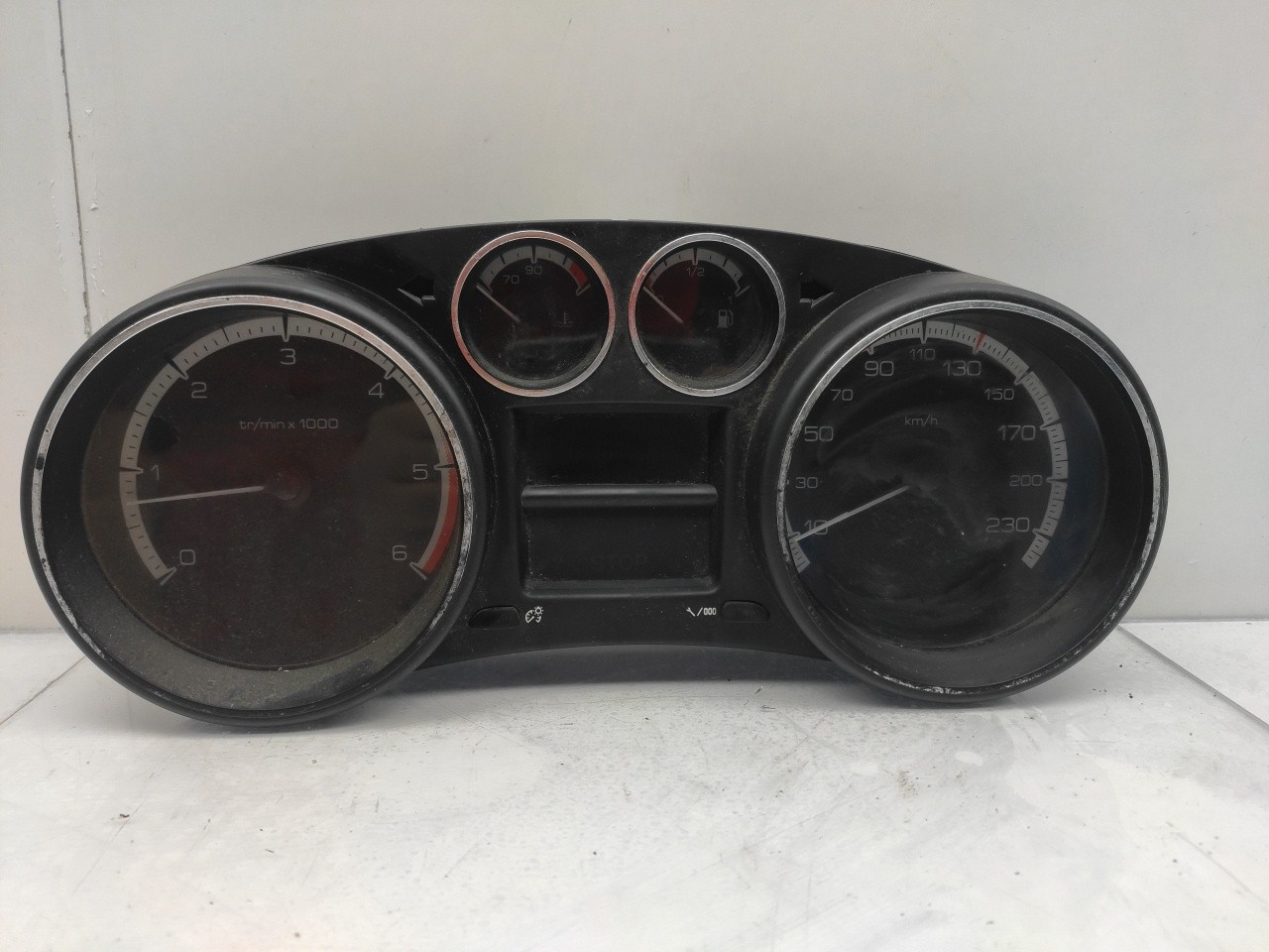 Instrument cluster