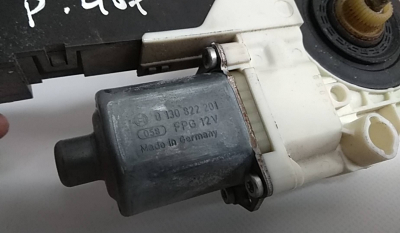 Front Right Door Window Regulator Motor PEUGEOT 407 SW (6E_) Imagem-3